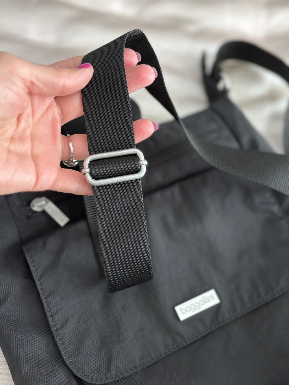 Baggallini Pocket Town Crossbody Bag Lightweight Water-Resistant Adjustable BLK - Picture 9 of 9